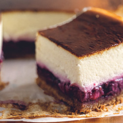 Basque- Style Cheesecake Berry Bars