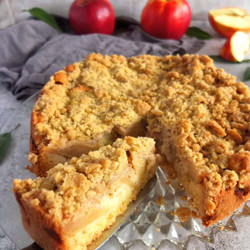 German Apple Streusel Cake