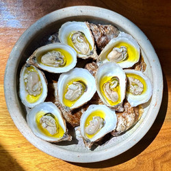 Oloroso’s Oysters Conservas