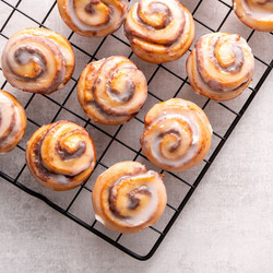 Slow-cooked Cinnamon Buns