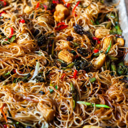 Sheet Pan Chow Mein