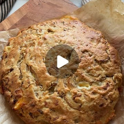 Cheesy French Onion Herb Bread