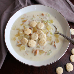 Creamy New England Clam Chowder