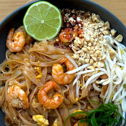 Chicken and Shrimp Pad Thai