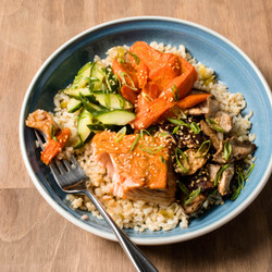 Brown Rice Bowl With Vegetables And Salmon