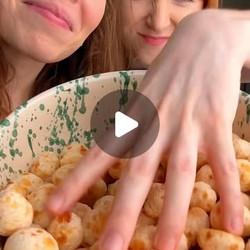 Super Crunchy And Cheesy Brazilian Popcorn