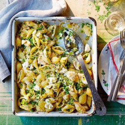 Chicken, Leek &amp; Pea Pasta Bake