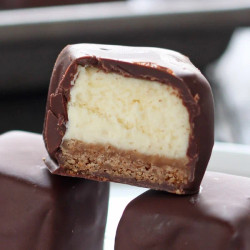 Chocolate-covered Cheesecake Bites