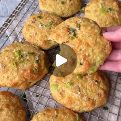 High-protein Bacon Cheddar Breakfast Biscuits