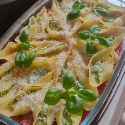 Conchiglioni mit Bärlauch-Ricotta