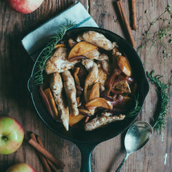 Chicken With Apples And Chardonnay Reduction