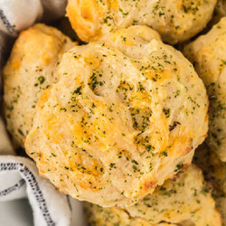 Red Lobster Cheddar Bay Biscuits