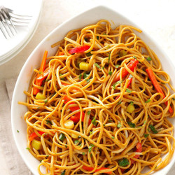 Thai Pasta With Spicy Peanut Sauce