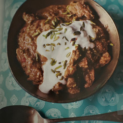 Pistachio and Yogurt Chicken Curry