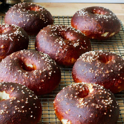 Pretzel Bagels