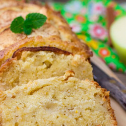 Mary Berry's Fruity Apple Cake