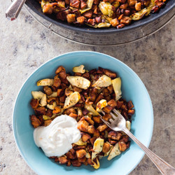 Mushroom and Artichoke Hash with Yogurt Sauce