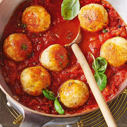 Faschierte Hühnerbällchen In Tomatensauce Mit Penne | Frisch Gekocht