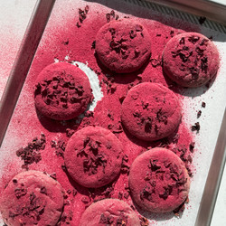 Pistachio-stuffed Raspberry Cookies