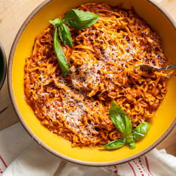 Spicy Creamy Tomato Noodles