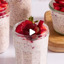 Creamy Strawberry Milk Overnight Oats