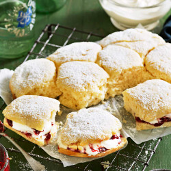 These Slow Cooker Scones Only Have Three Ingredients In Them