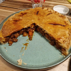 Minced beef pie (01:40)