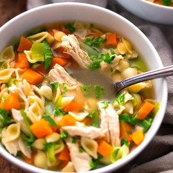 Schnelle Hühnersuppe