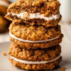 Pumpkin Oatmeal Cream Pies