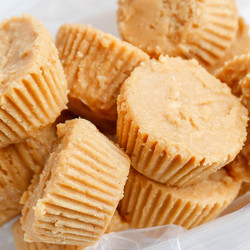 Keto Cream Cheese Peanut Butter Fat Bombs