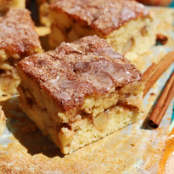 Cinnamon Apple Fritter Cake
