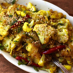 Spicy Cauliflower With Sesame Seeds