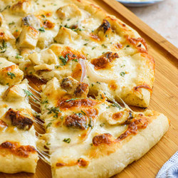 Chicken Alfredo Pizza