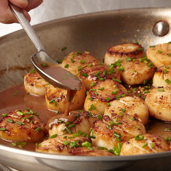 Seared Scallops With Pan Sauce