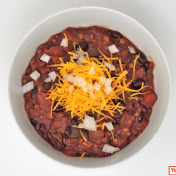 Slow Cooker Black Bean And Farro Chili