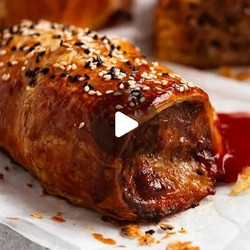 B85 Beef Sausage Rolls