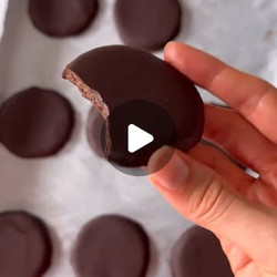 Homemade Thin Mint Cookies