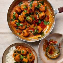 Tofu Meatballs In Lemongrass Curry
