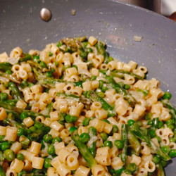Pasta with Peas and Asparagus