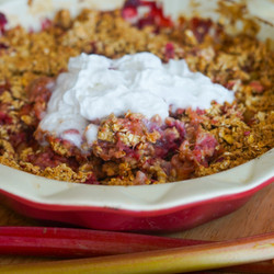 Vegan Strawberry Rhubarb Crisp