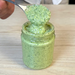 Lemon Pesto: The 5 Minute No-bake Recipe For A Refreshing, Creamy And Light Delicious Pesto!