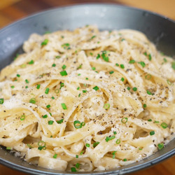 Garlic Fettuccine Alfredo