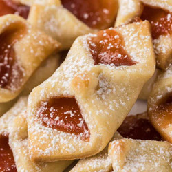 Strawberry Pinch Cookies