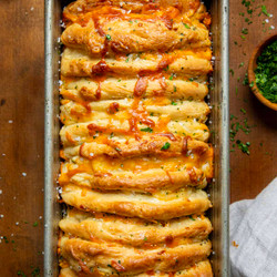 From Scratch Cheesy Garlic Pull-apart Bread