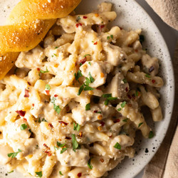 Garlic Parmesan Chicken Pasta (one-pot!)