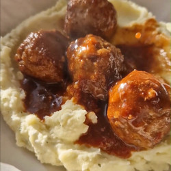 Spicy meatballs and boursin mash