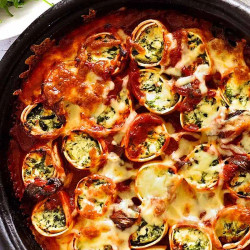 Baked Spinach And Ricotta Rotolo