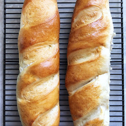 Easy French Bread Baguettes