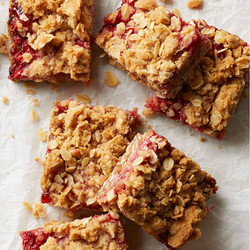 Strawberry-oat Streusel Bars