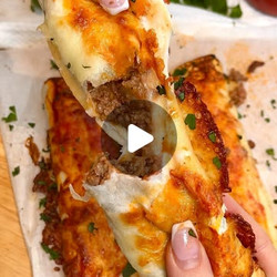 Cheesy Beef Lasagna Rolls